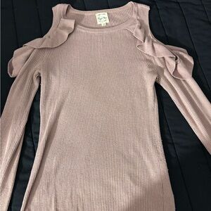 Unique Vintage Mauve Ruffled Sweater